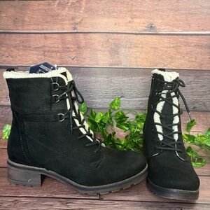 Women's Black Lace-Up Boots with Fleece Lining